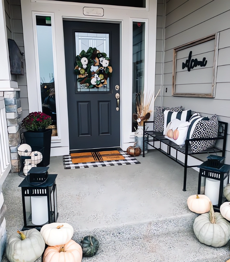 Cozy and Inviting Fall Front Porch Decor Ideas - Our Happy Corner